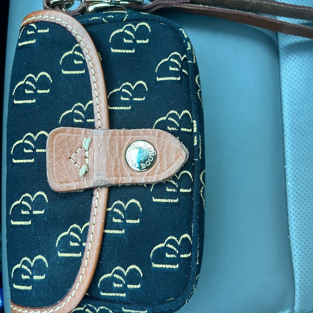 Dooney & Bourke Black and Tan Clutch with silver Accents - Picture 2 of 9